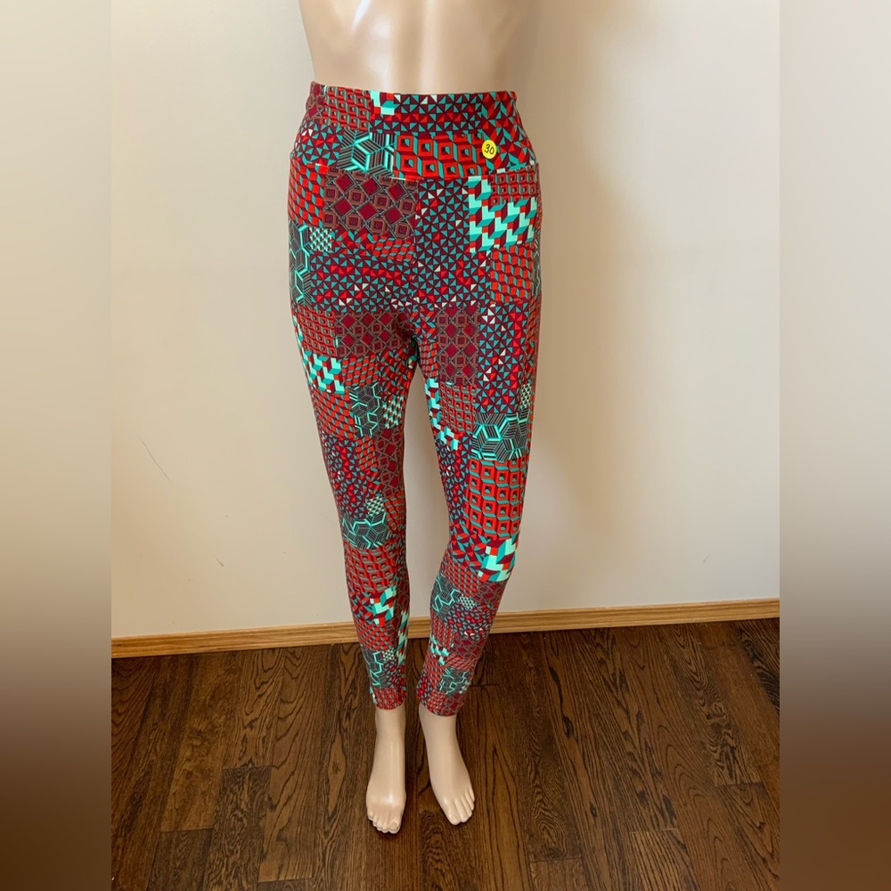 Lularoe - Picture 1 of 3